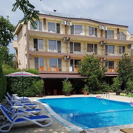 Family Hotel Magnolia Napospart Kültér fotó